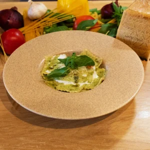 RAVIOLI CU SOS PESTO